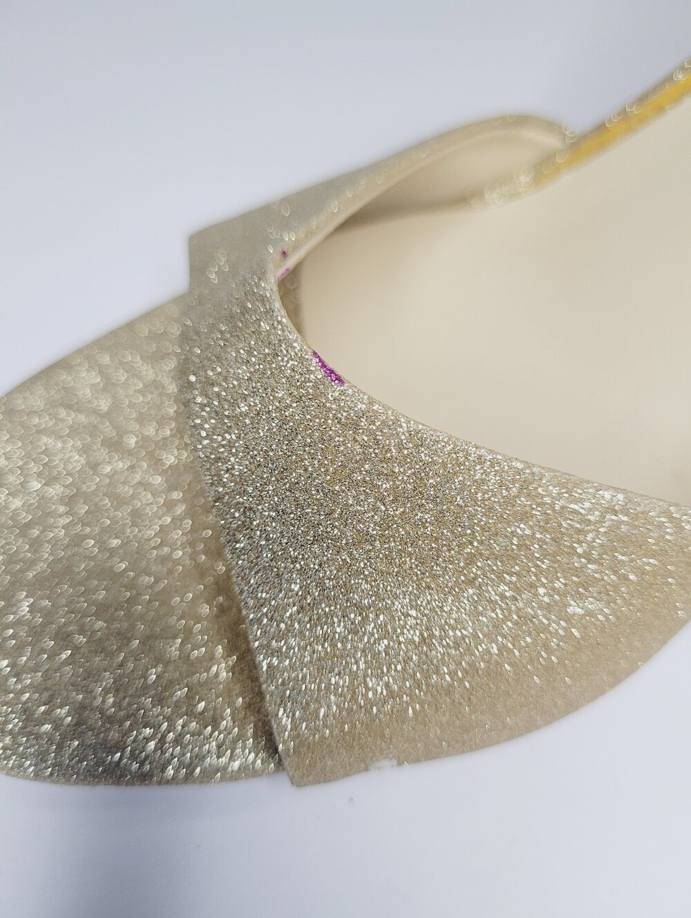 Guess Los Angeles Heels Gold Glitter Women's  Size 8.5 M Open Toes Ankle Straps - Picture 10 of 10